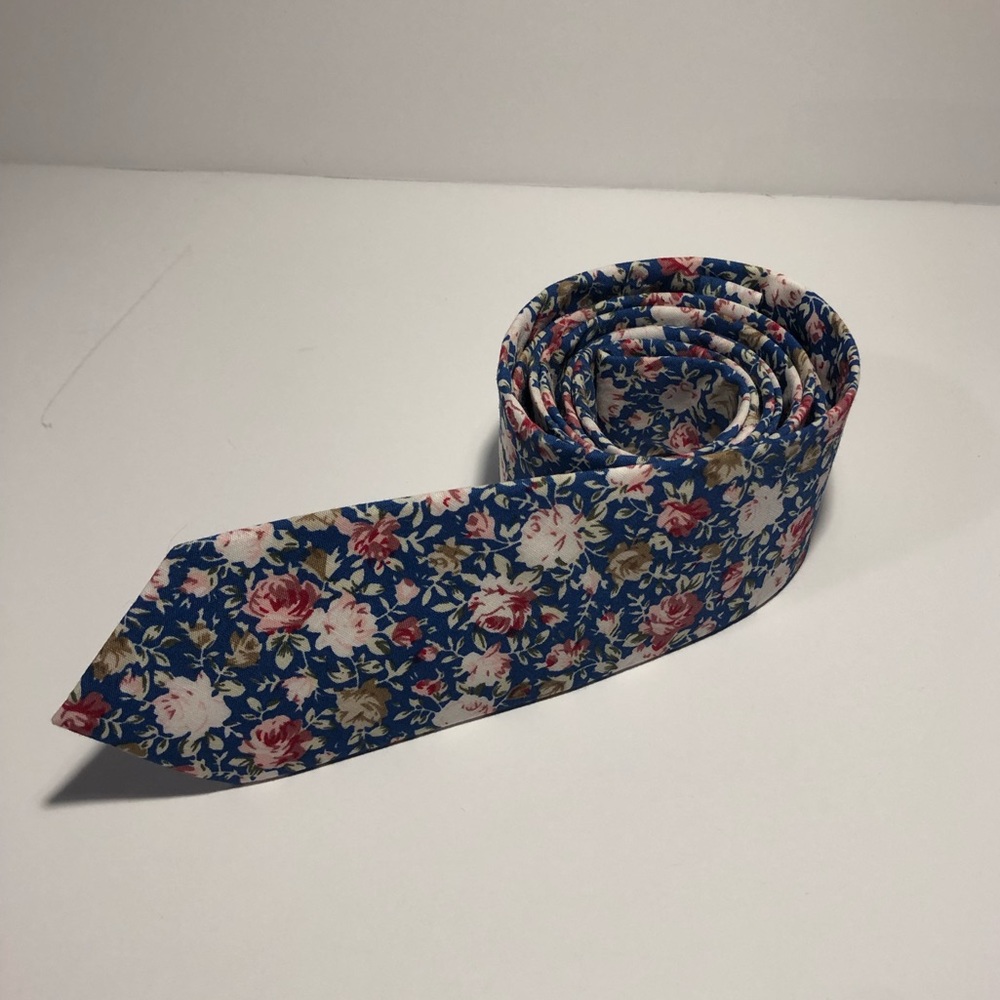 Blue Floral Tie